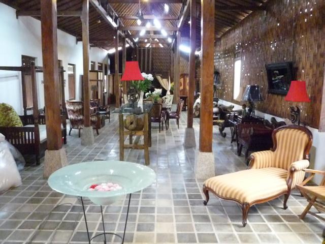 Visit our Showroom in Bali with Exclusiv Furniture for your Home and Business